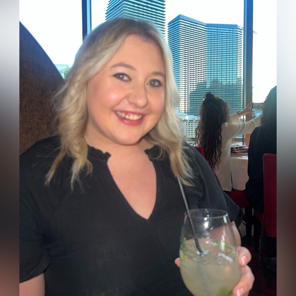 Meet your Posher, Jenna - Picture 9 of 10